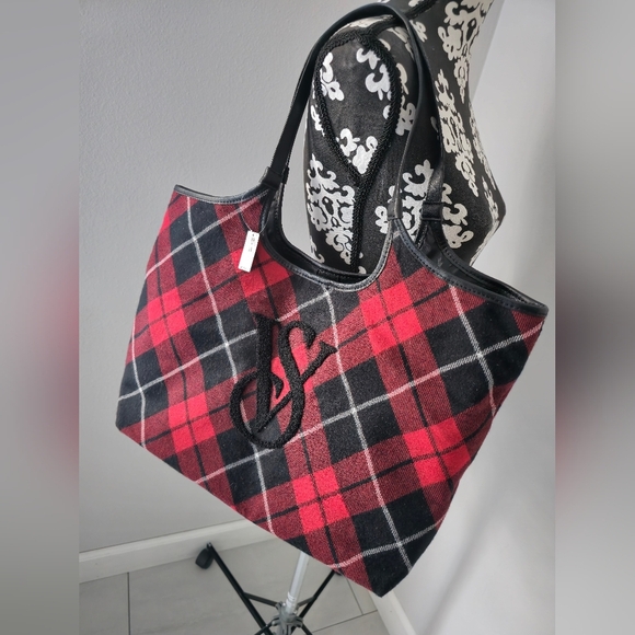 Victoria’s Secret Plaid Tote Bag Weekender Travel Red Black. - Picture 3 of 12